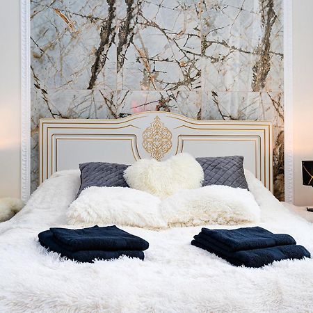 Grand Deluxe Suite ปราก ภายนอก รูปภาพ